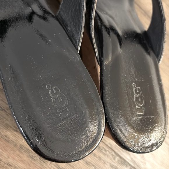 [Ugg] Australia Natassia Black Patent Leather Comfort Slip-On Wedges Women’s 10 - Picture 5 of 12